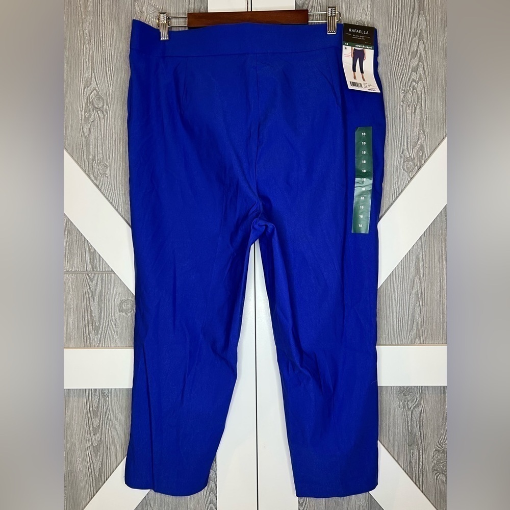 D13.20 NWT Rafaella Lapiz Stretch Capri 18 - Picture 2 of 6